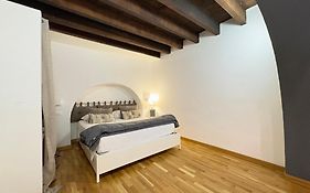 Loft Nineteen Apartment